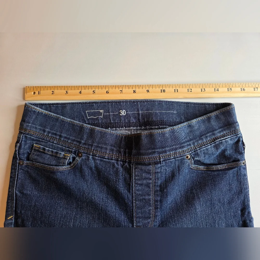 Levi's Pull-On Skinny Jeans Size 10 Blue Comfy Stretch Cute Bx-3167